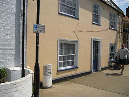 Ipswich Historic Lettering: Aldeburgh milepost 1