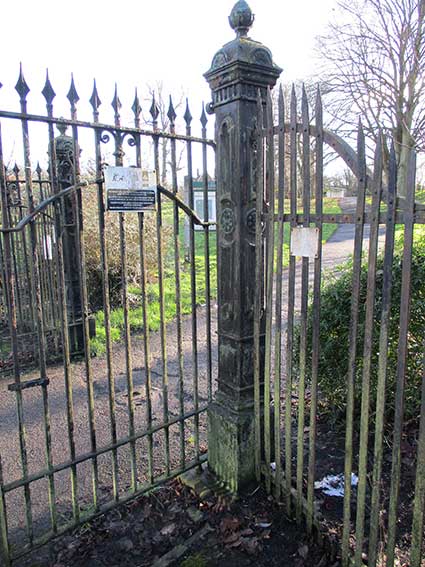 Ipswich Historic Lettering: Alexandra Park gates 3