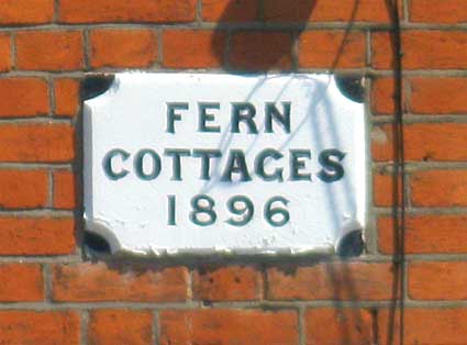 Ipswich Historic Lettering: Fern Cottages