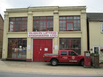 Ipswich Historic Lettering: Foxhall petrol 3