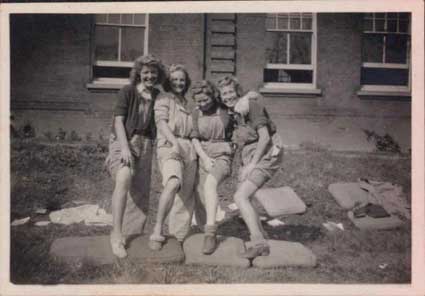 Ipswich Historic Lettering: Hope Hse Land Girls 7