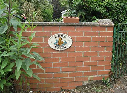 Ipswich Historic Lettering: Rosehill: Rose Farm