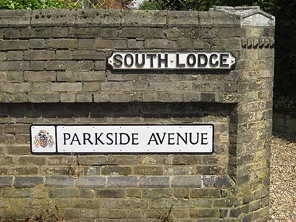 Ipswich Historic Lettering: Parkside Avenue carnser 4