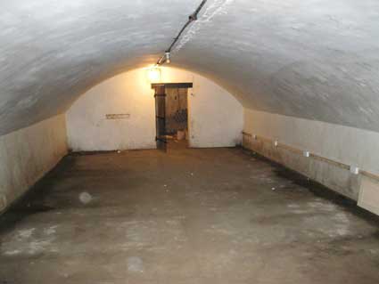 Ipswich Historic Lettering: Stoke Hall Tunnels 6