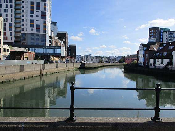 Ipswich Historic Lettering: St Peters Dock 4
