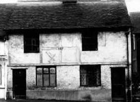 Ipswich Historic Lettering: Wrestlers Inn 2