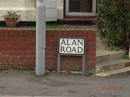 Ipswich Historic Lettering: Alan Road sign