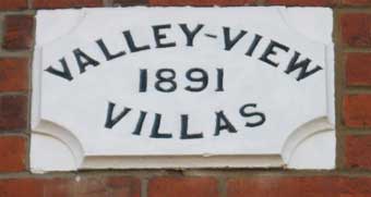 Ipswich Historic Lettering: Belle Vue plaque 11