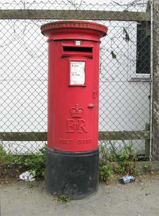 Ipswich Historic Lettering: Cliff Rd Pillar box 2