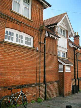 Ipswich Historic Lettering: Co-op Bramford Lane 4