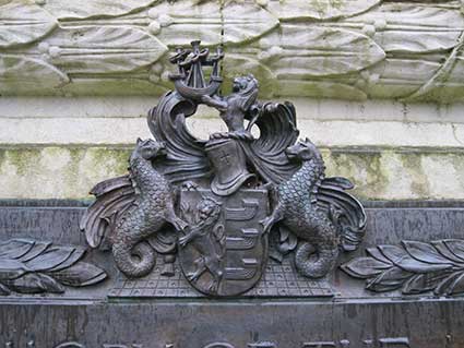 Ipswich Historic Lettering: Cenotaph crest