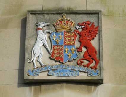 Ipswich Historic Lettering: Ipswich School crest