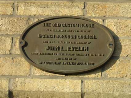 Ipswich Historic Lettering: Custom House 11