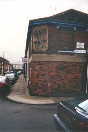 Ipswich Historic Lettering: Elliott Street Bakery 2