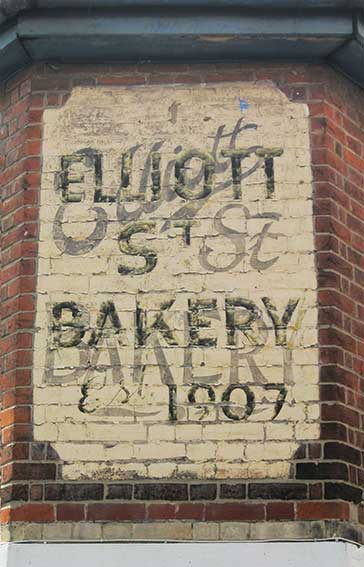 Ipswich Historic Lettering: Elliott Street Bakery 2019
