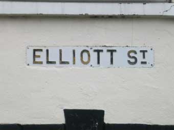 Ipswich Historic Lettering: Elliott St sign