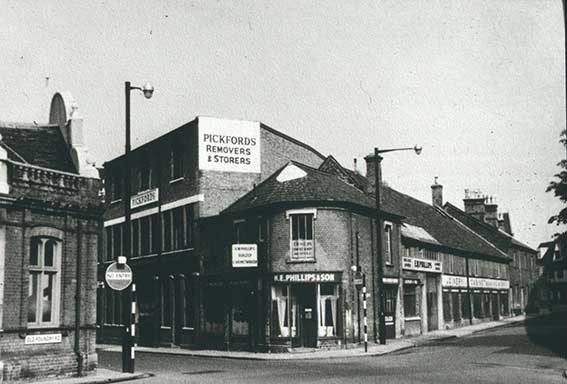Ipswich Historic Lettering: Pickfords 2