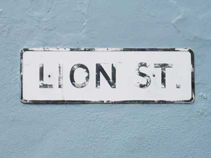 Ipswich Historic Lettering: Lion St 1