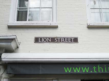Ipswich Historic Lettering: Lion St 5