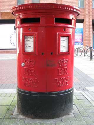 Ipswich Historic Lettering: Lloyds Ave Pillar box 2