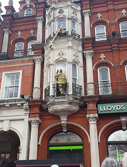 Ipswich Historic Lettering: Lloyds Bank column 1