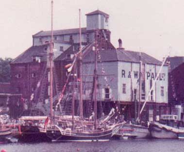 Ipswich Historic Lettering: Maritme Ipswich 1982 photo 4a