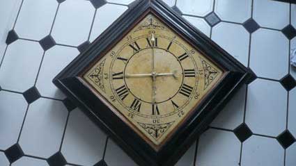Ipswich Historic Lettering: Neptune clock 6