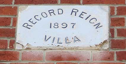 Ipswich Historic Lettering: Record Reign Villa