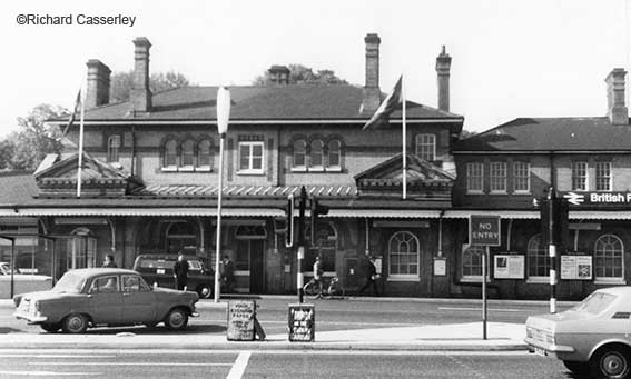 Ipswich Historic Lettering: Felixstowe railway 17