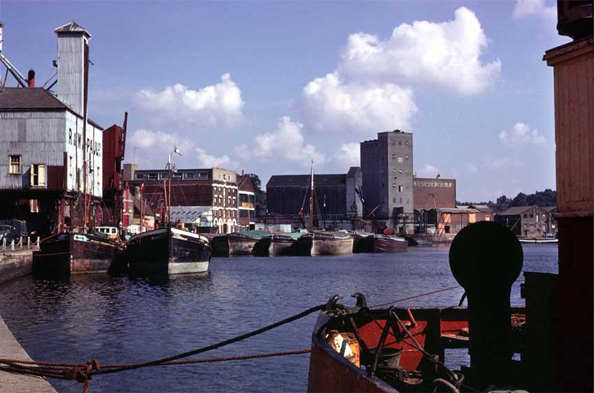 Ipswich Historic Lettering: Wet Dock 1970s
