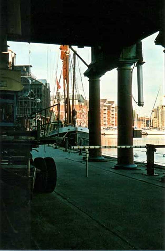 Ipswich Historic Lettering: Wet Dock 2004a