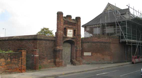 Ipswich Historic Lettering: Wolsey Gate 2f
