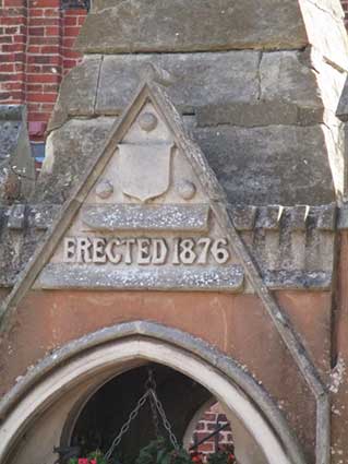 Ipswich Historic Lettering: Woodbridge Market Hill pump